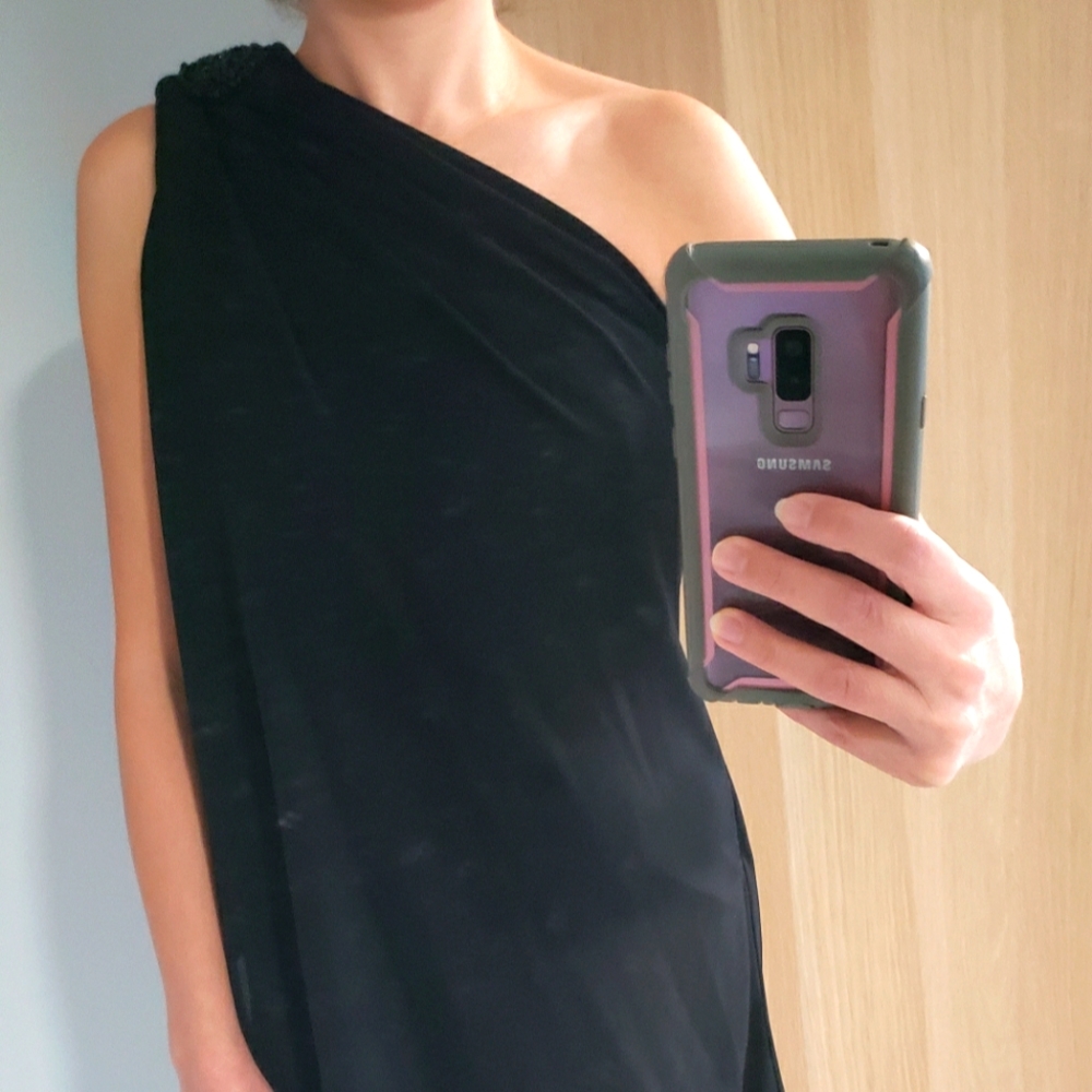 One shoulder,black dress